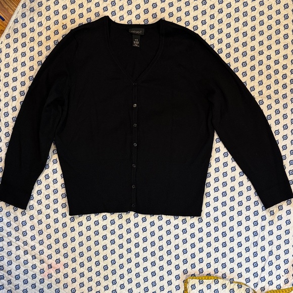 Lane Bryant Sweaters - Lane Bryant 14-16 Women's 7 button front  Black Cardigan unique waist